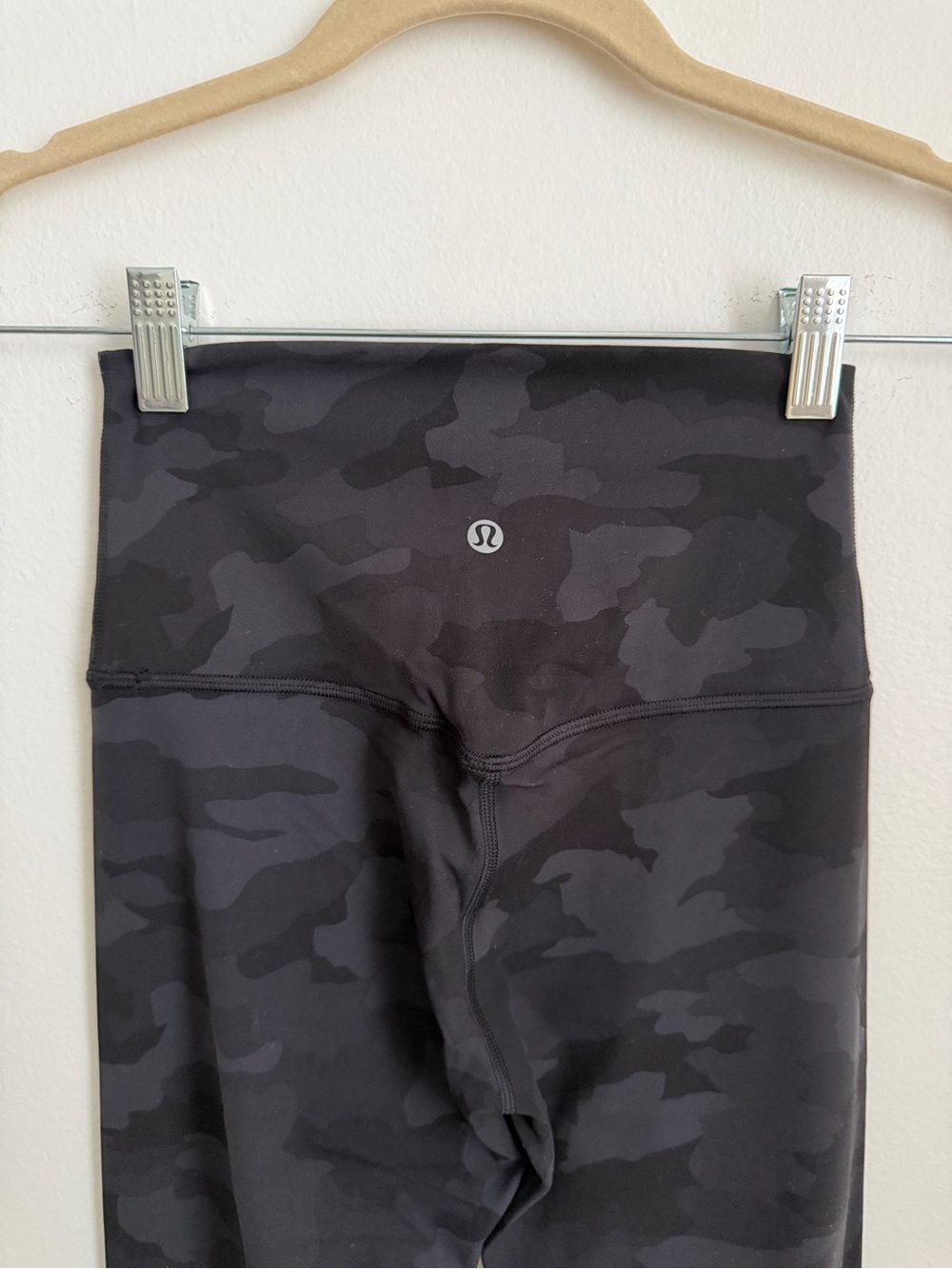 Lululemon Align Pant 25" in Heritage 365 Camo Deep Coal Multi - Picture 7 of 7